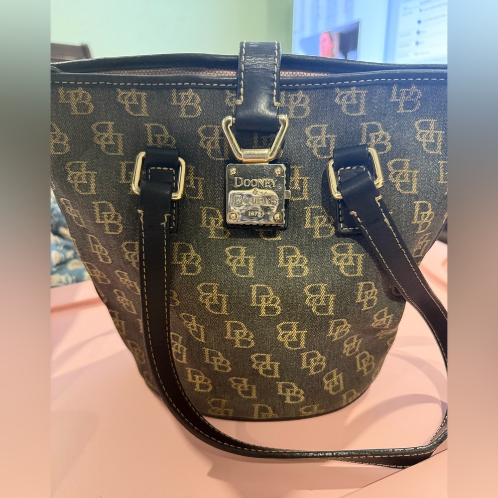 Dooney Bourke VTG Signature Monogram Brown Canvas Bucket  Shoulder Tote Bag